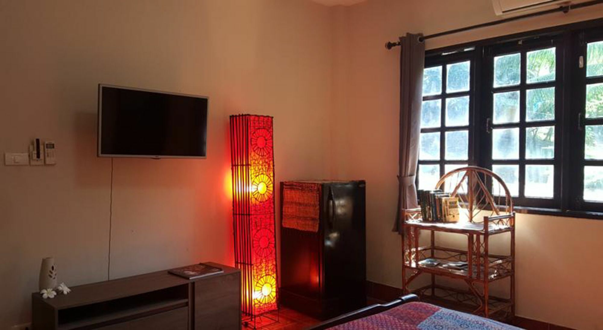 Jungle Gym Hotel Hatrin Kültér fotó
